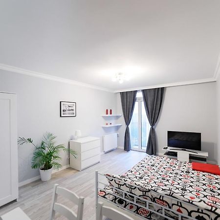 Апартаменты Apartament Grojecka Korotynskiego Варшава Номер фото